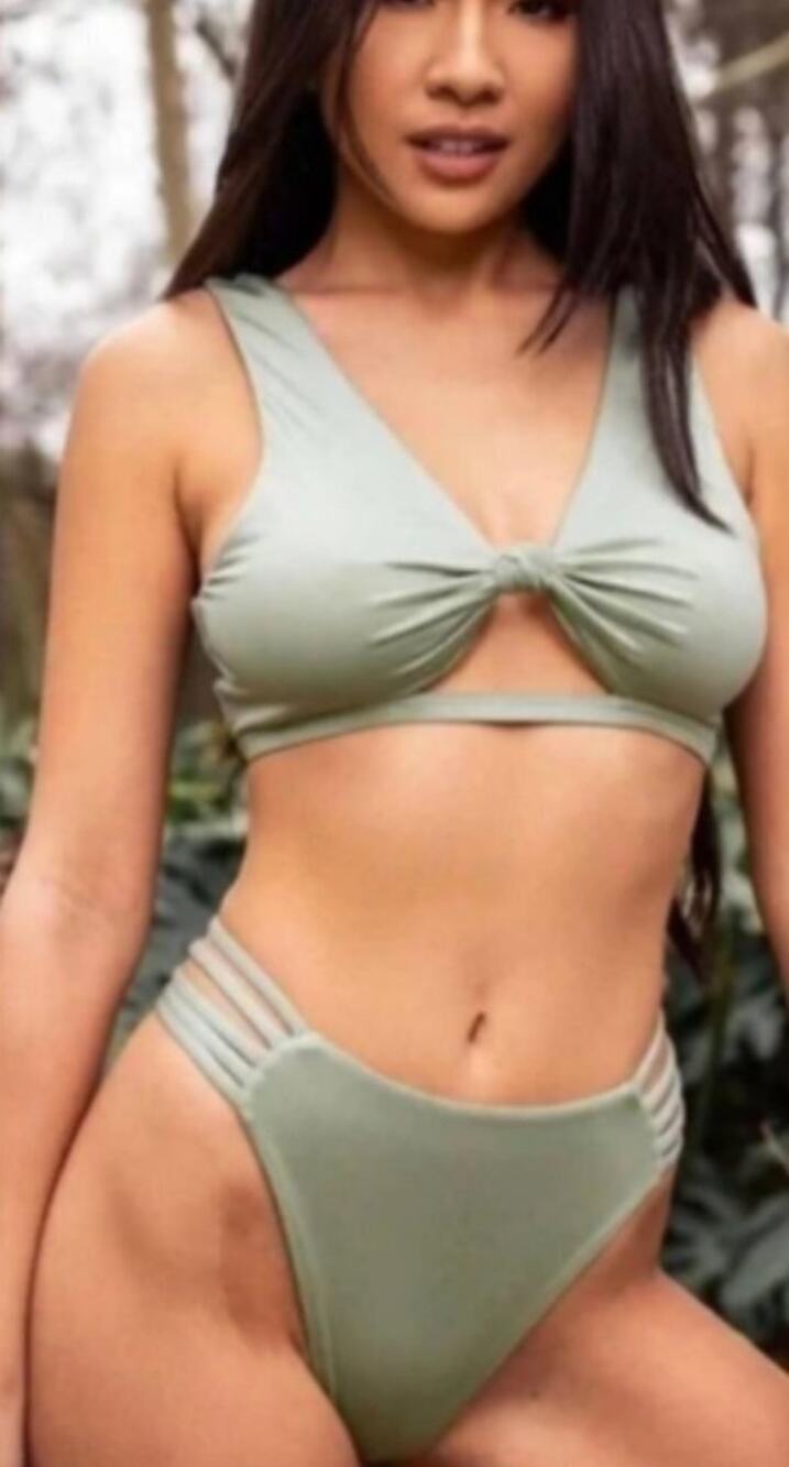 Buffbunny Green Knotted Front Bikini Top Size S Small NWT